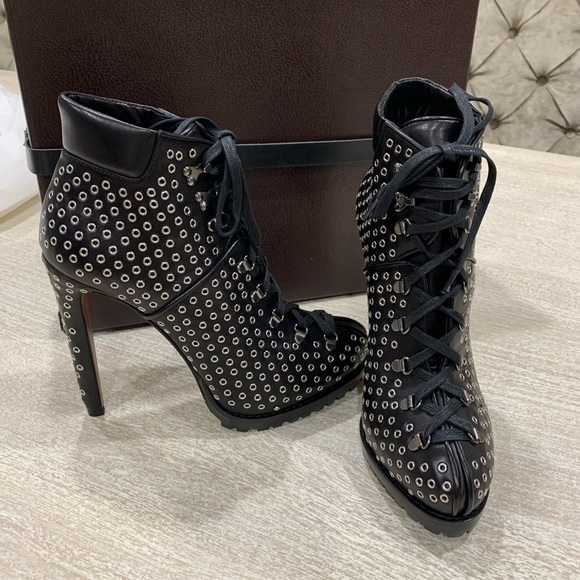 Alaia eyelets details booties - Picture 5 of 15